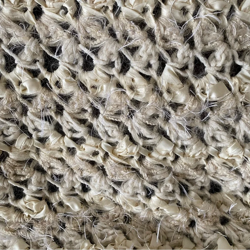 Marge Carson Woven‎ Crochet Knit Fringe Cream Off White Throw Blanket Decorative